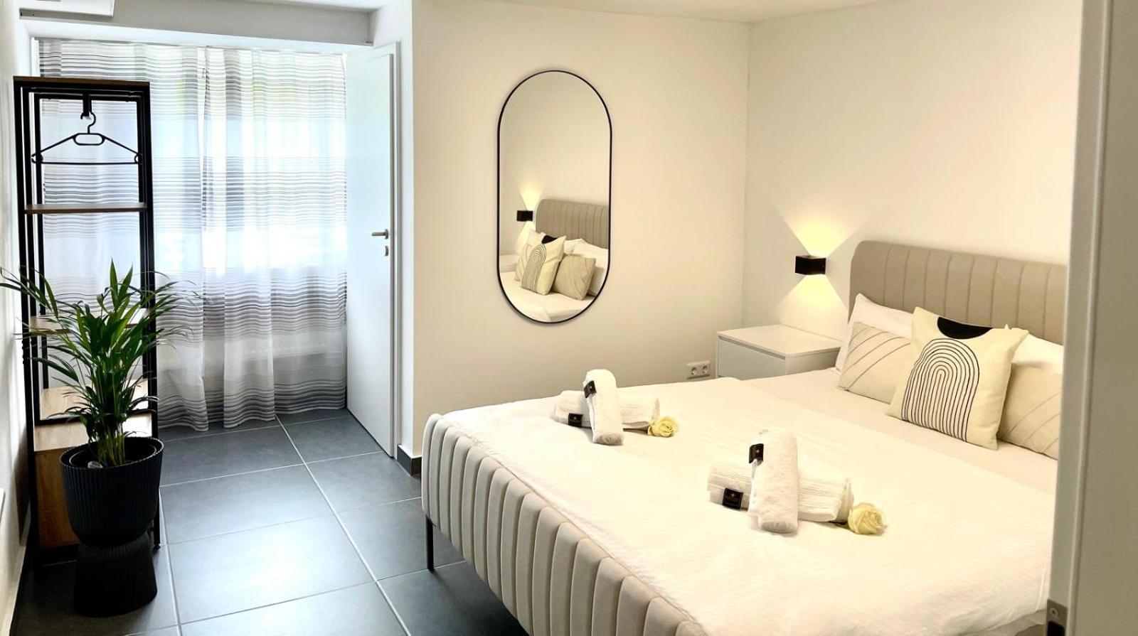 Stilvolles Designappartment Mit Terasse & Garten Im Idylischem Appartamento