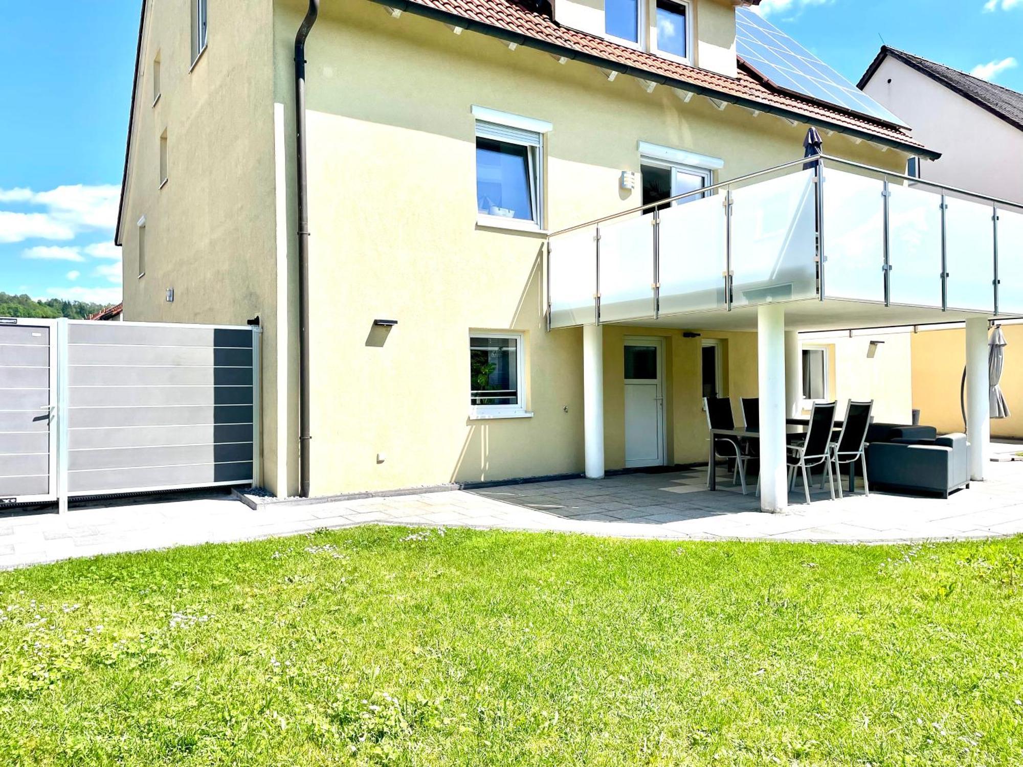 Appartamento Stilvolles Designappartment Mit Terasse & Garten Im Idylischem Bindlach