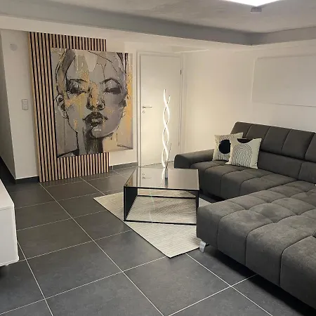 Stilvolles Designappartment Mit Terasse & Garten Im Idylischem Bindlach Exterior foto