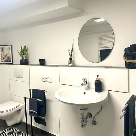 Stilvolles Designappartment Mit Terasse & Garten Im Idylischem Bindlach Exterior foto