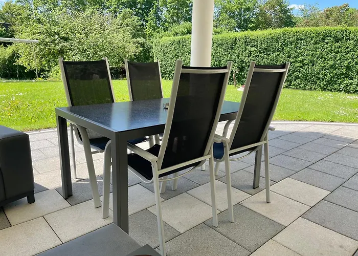Stilvolles Designappartment Mit Terasse & Garten Im Idylischem Bindlach