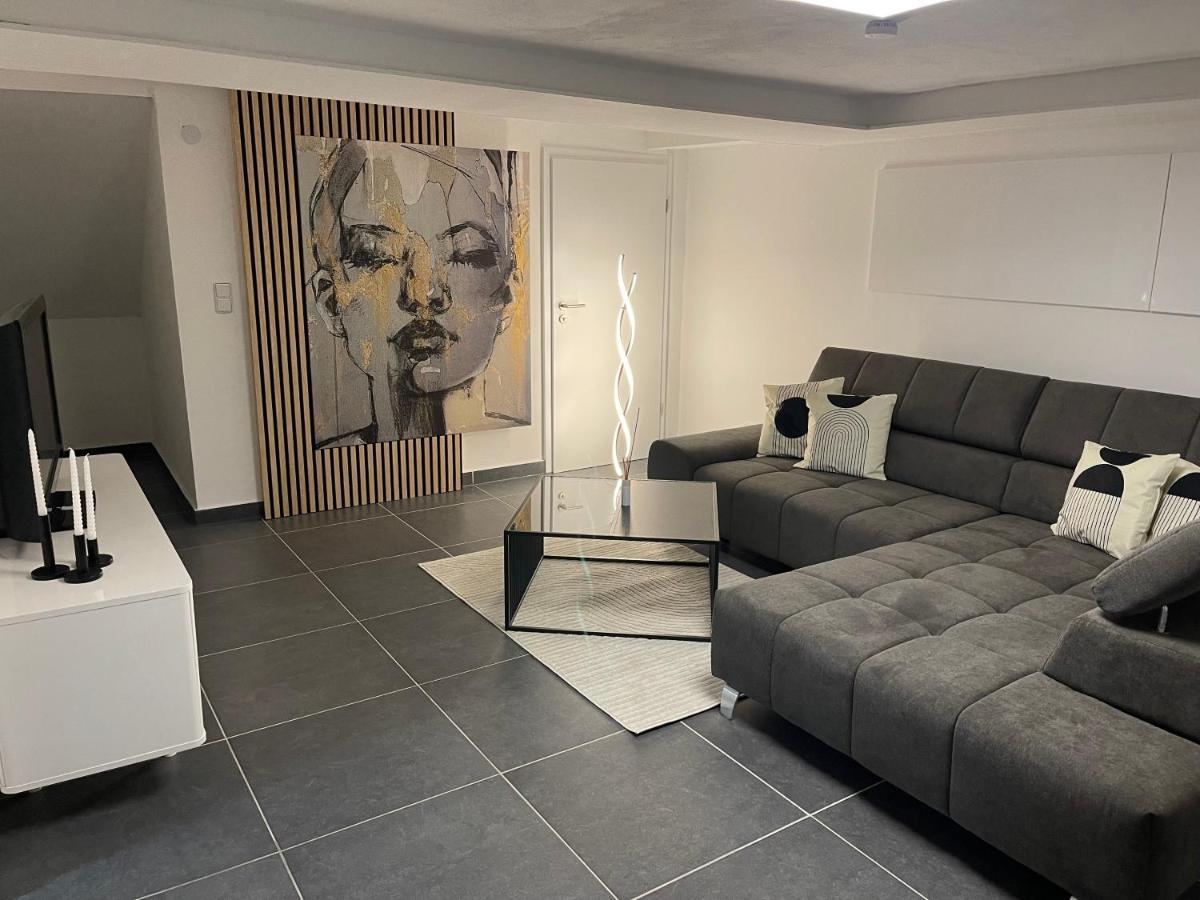 Stilvolles Designappartment Mit Terasse & Garten Im Idylischem *