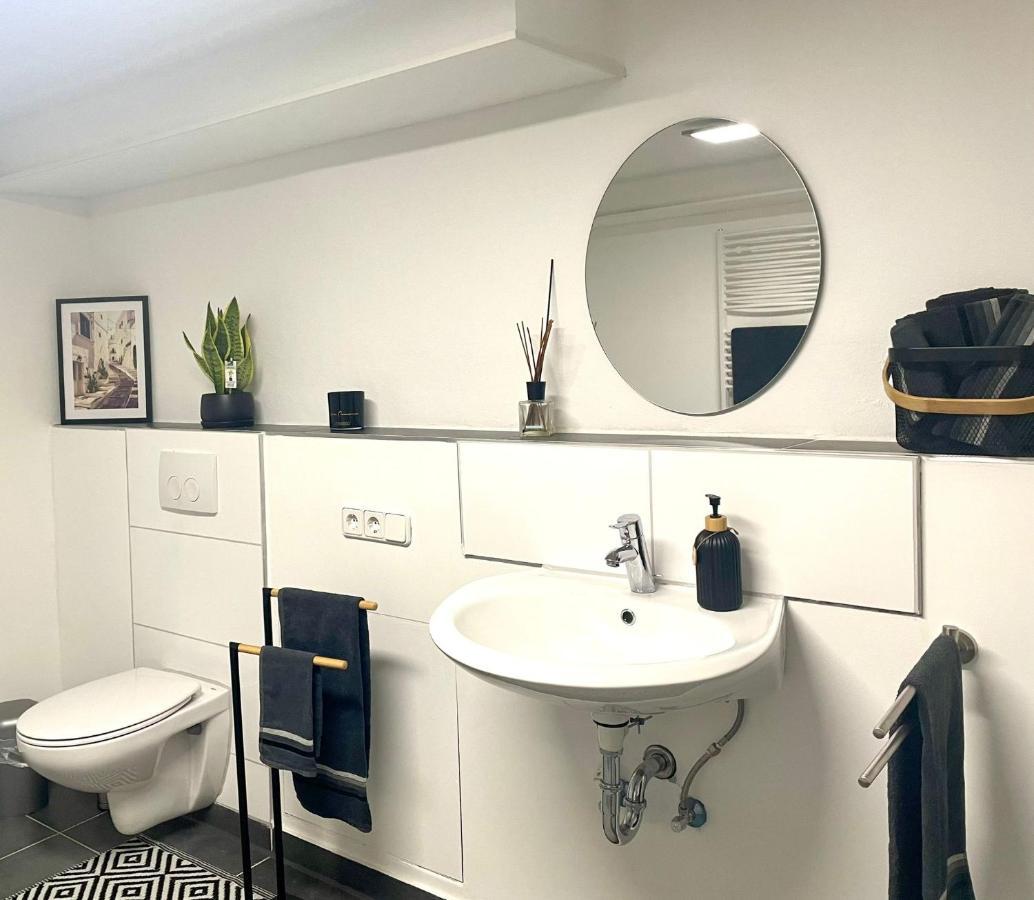 Stilvolles Designappartment Mit Terasse & Garten Im Idylischem Apartment