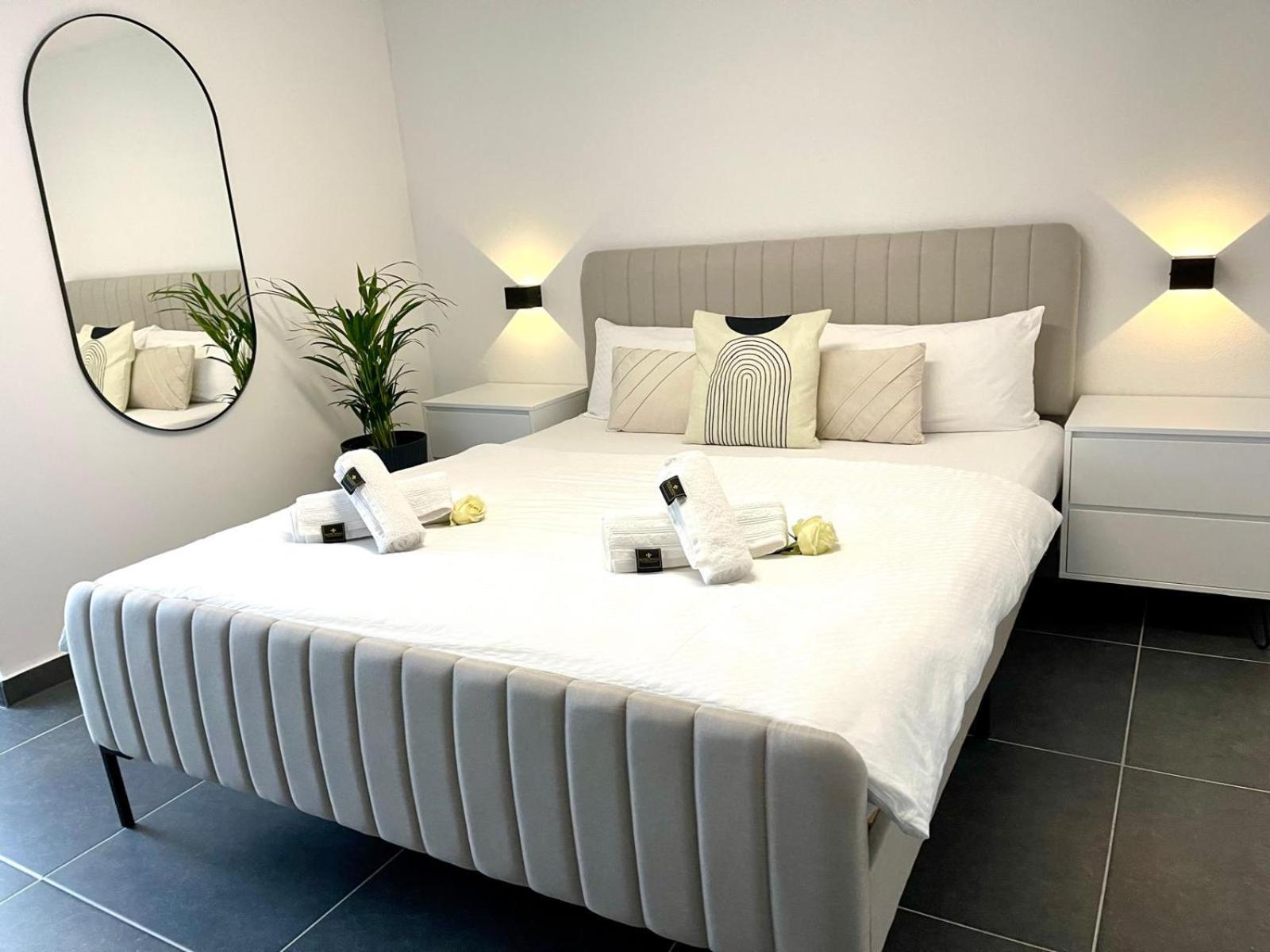 Stilvolles Designappartment Mit Terasse & Garten Im Idylischem Bindlach