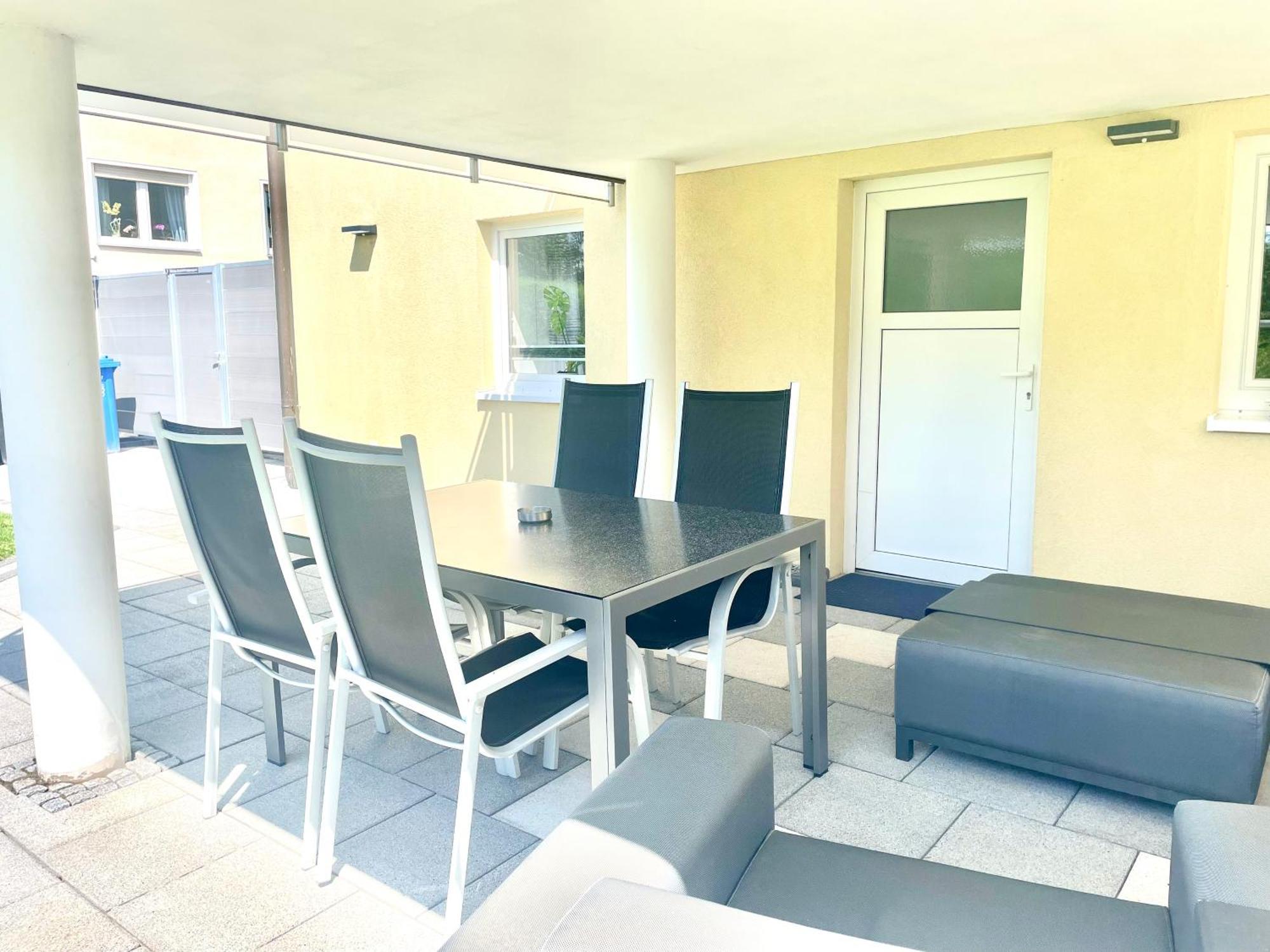 Apartment Stilvolles Designappartment Mit Terasse & Garten Im Idylischem *